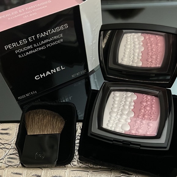 CHANEL Other - NIB! Chanel Perles ET Fantaisies Illuminating Powder.